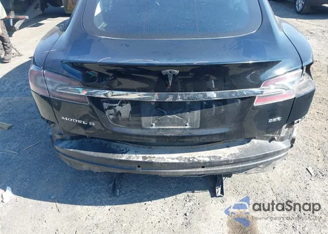 2015 Tesla Model S 70D/85D/P85D z USA, uszkodzony, nr VIN 5YJSA1H21FFP70767